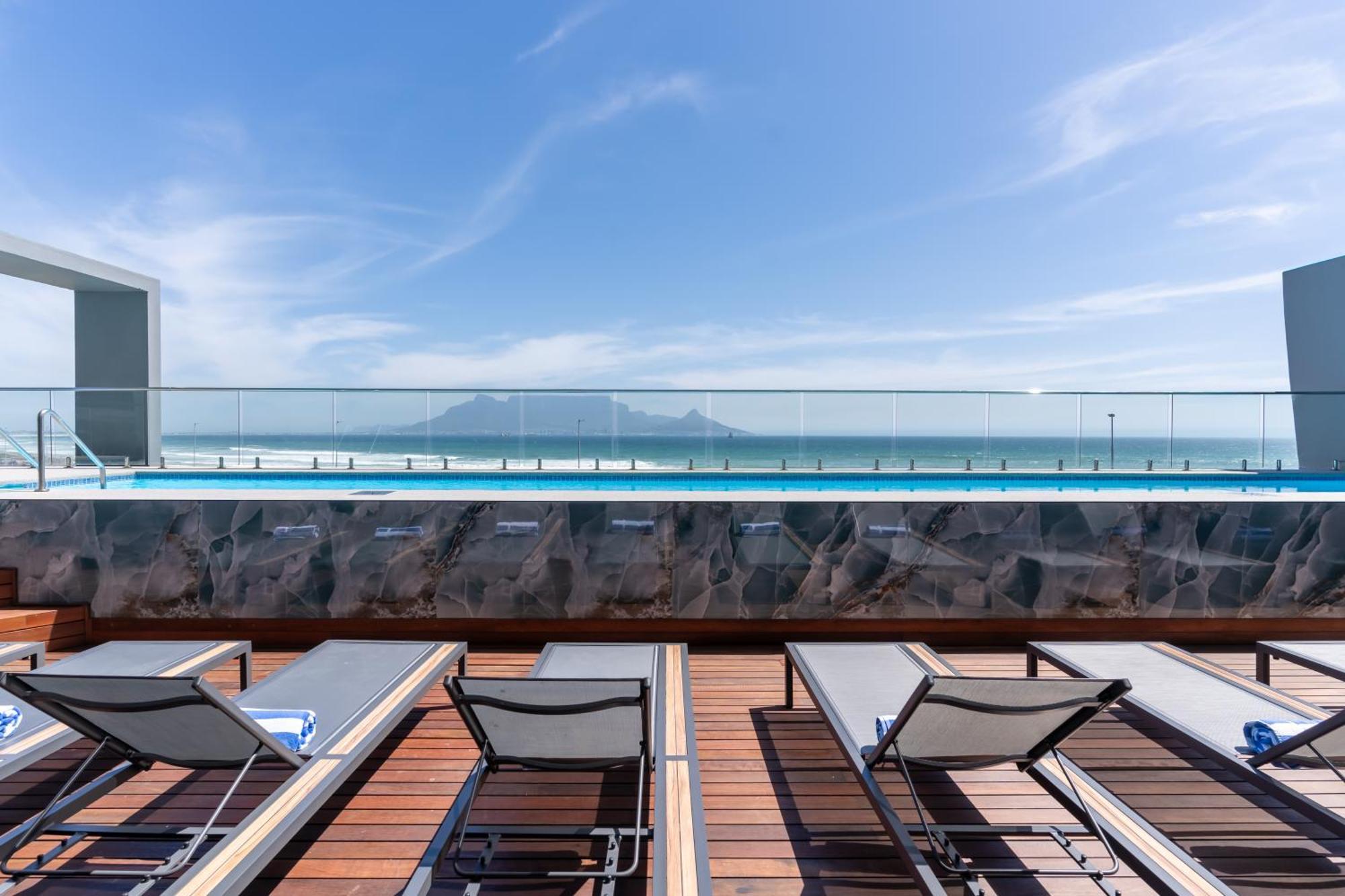 Blaauwberg Beach Hotel Bloubergstrand Zewnętrze zdjęcie